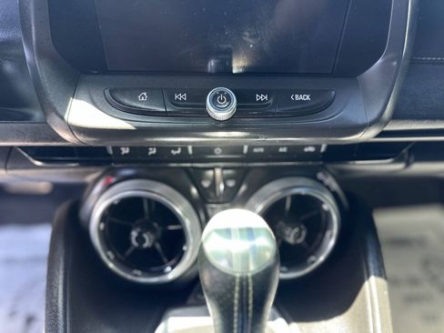 Used 2018 Chevrolet Camaro SS RWD image 12