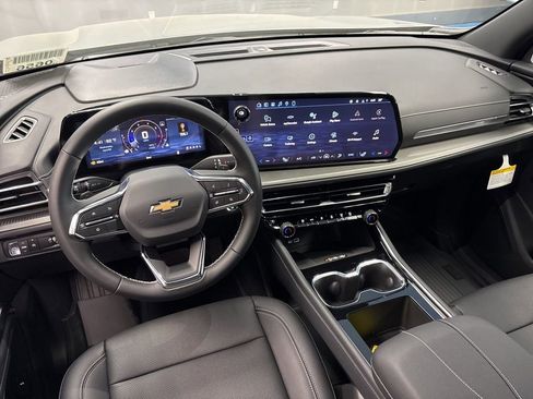 New 2026 Chevrolet Traverse LT FWD image 25