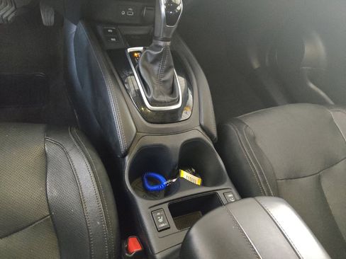 Used 2019 Nissan Rogue SL AWD/4WD image 26