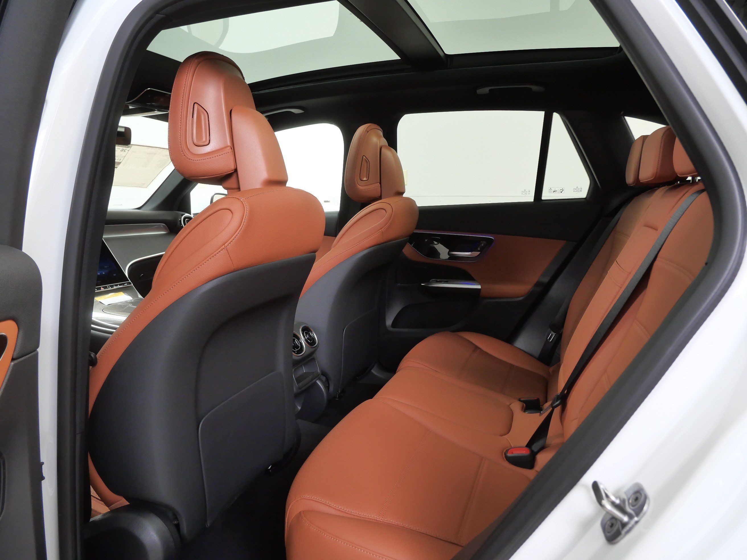 New 2026 Mercedes-Benz GLC 300 4MATIC image 9