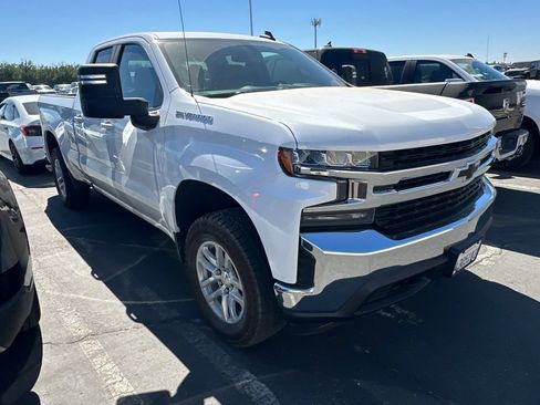 Used 2023 Chevrolet Silverado 1500 RST AWD/4WD image 2