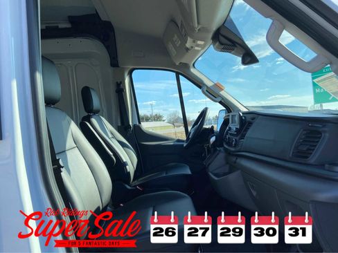 New 2025 Ford Transit 250 148 Medium Roof image 16