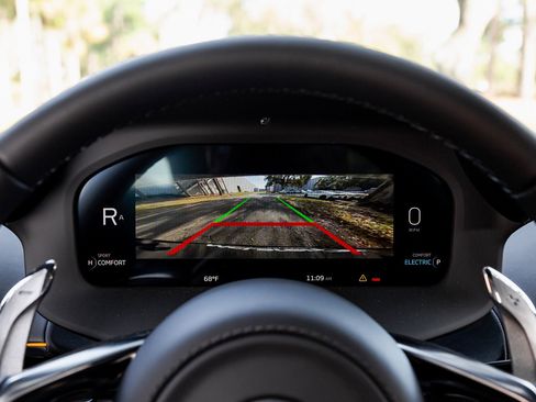 Used 2024 McLaren Artura TechLux image 66