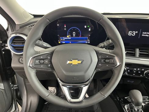 New 2026 Chevrolet Trax LT image 18