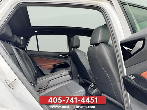 Used 2021 Volkswagen ID.4 Pro S w/ Gradient Package RWD image 32