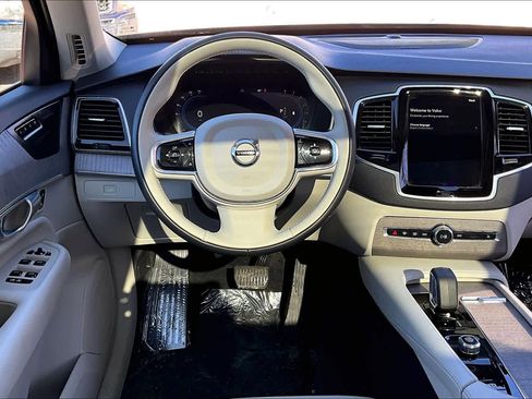 Used 2023 Volvo XC90 B6 Plus w/ Protection Package Premier image 6