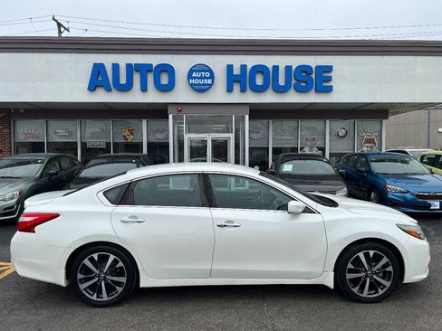 Used 2016 Nissan Altima 2.5 SR FWD image 9