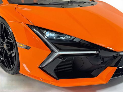 Used 2024 Lamborghini Revuelto Today's MSRP 771K * Only 1,400 image 36