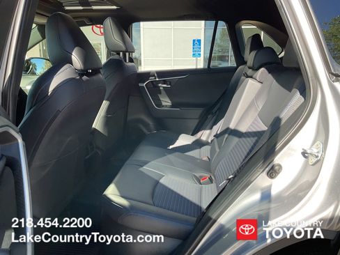 Used 2025 Toyota RAV4 XSE w/ Advanced Technology Package AWD/4WD image 15