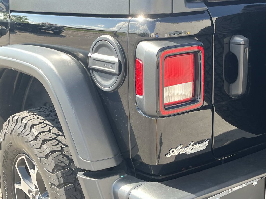 Used 2023 Jeep Wrangler Unlimited Rubicon w/ Cold Weather Group AWD/4WD image 10
