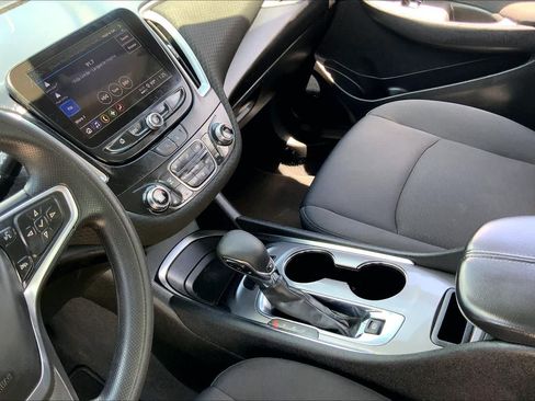 Used 2023 Chevrolet Malibu LT FWD image 16