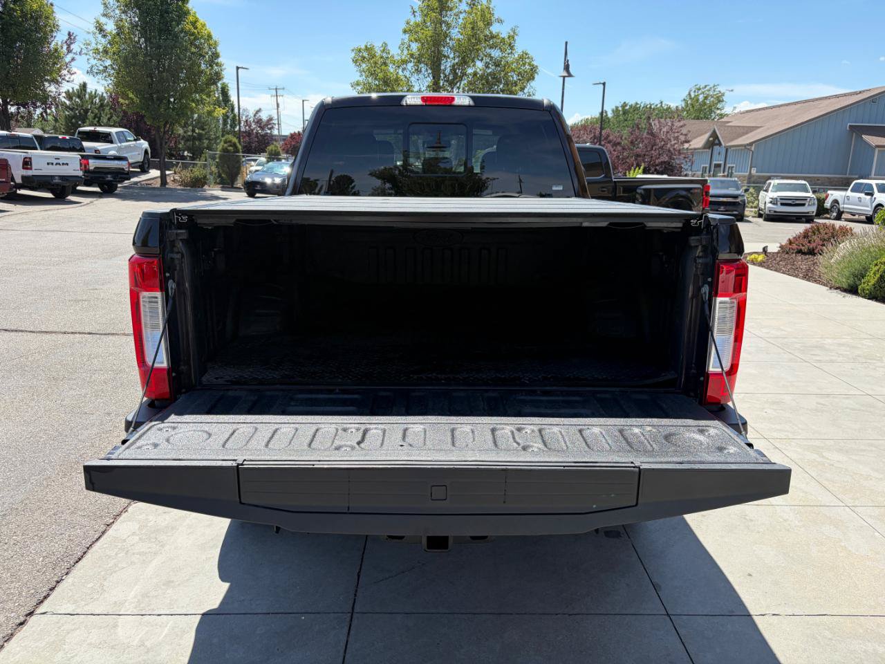 Used 2019 Ford F250 Lariat w/ Lariat Ultimate Package AWD/4WD image 31