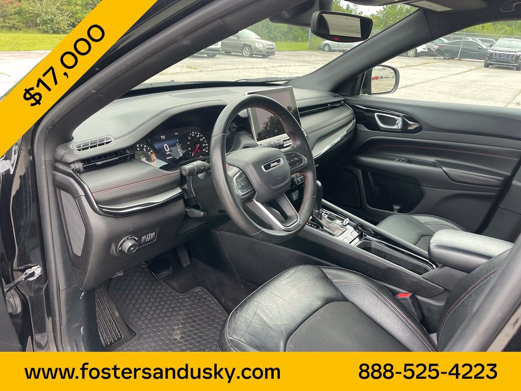 Used 2024 Jeep Compass Trailhawk AWD/4WD image 13