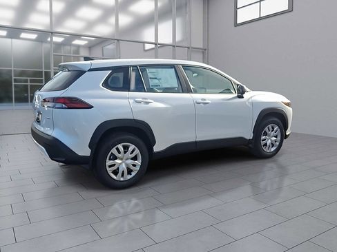 New 2026 Toyota Corolla Cross L image 7