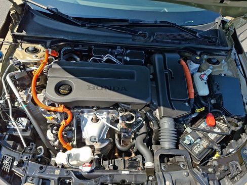 Used 2025 Honda Civic Sport image 29