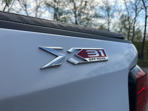 Used 2021 GMC Sierra 1500 SLT w/ SLT Premium Plus Package AWD/4WD image 33