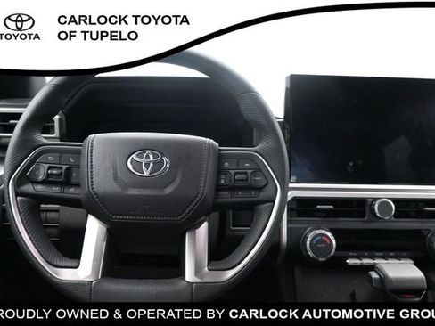 Used 2025 Toyota Tacoma TRD Sport AWD/4WD image 30