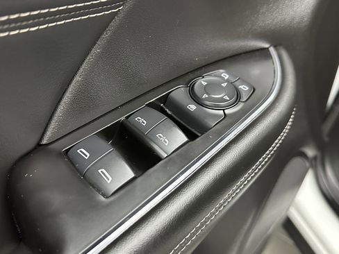 Used 2023 Buick Envision Preferred image 12