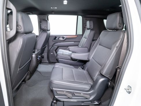 Used 2025 GMC Yukon XL Denali image 33