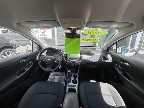 Used 2016 Chevrolet Cruze LT FWD image 11