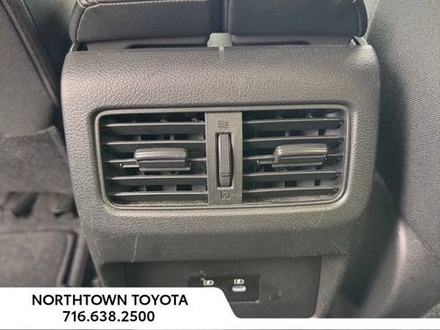 Used 2025 Nissan Rogue SV AWD/4WD image 26