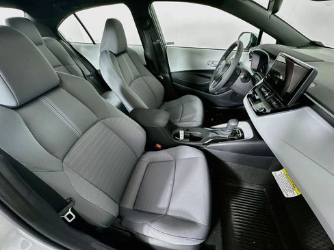 Used 2026 Toyota Corolla SE FWD image 30