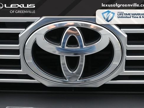 Used 2025 Toyota 4Runner Limited AWD/4WD image 29