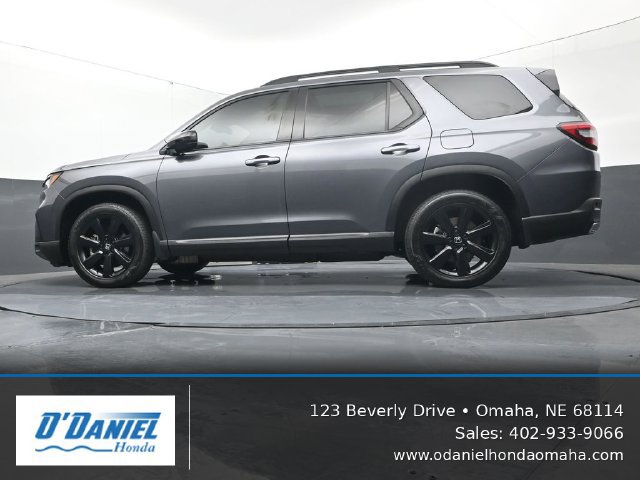 Used 2025 Honda Pilot Black Edition image 10