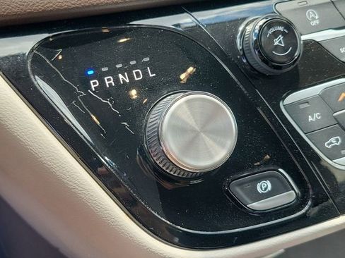 Used 2017 Chrysler Pacifica Touring Plus FWD image 30