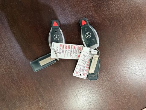 Used 2016 Mercedes-Benz GL 450 4MATIC w/ Premium I Package image 37