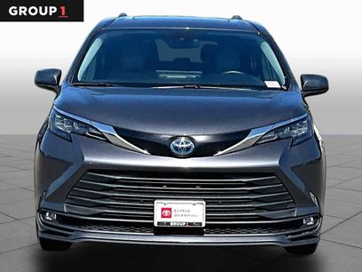 Certified 2025 Toyota Sienna XLE