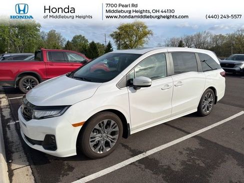Certified 2026 Honda Odyssey Touring image 1
