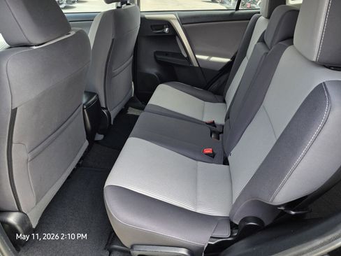 Used 2015 Toyota RAV4 XLE FWD image 18
