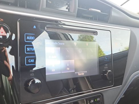 Used 2017 Toyota Corolla SE image 20