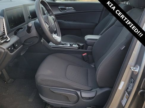Certified 2024 Kia Sportage LX image 6