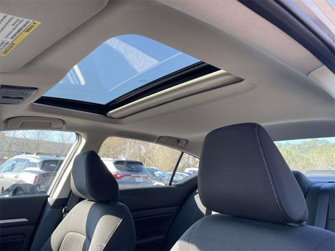 Used 2023 Nissan Altima 2.5 SV w/ SV Premium Package image 19