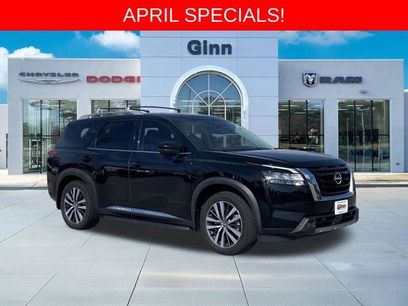 Used 2022 Nissan Pathfinder Platinum w/ Lighting Package (N93)