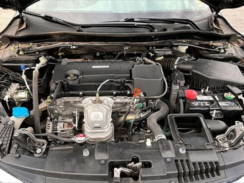 Used 2017 Honda Accord EX image 29