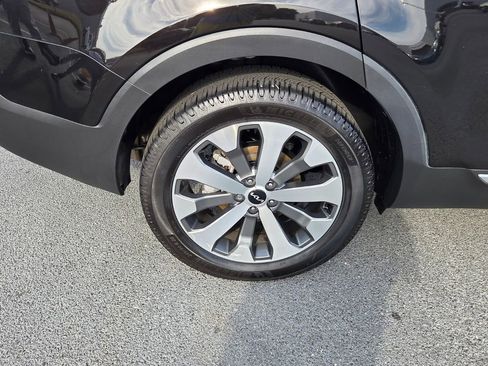 Used 2022 Kia Telluride S image 12