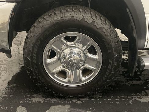 Used 2015 RAM 2500 Tradesman w/ Chrome Appearance Group AWD/4WD image 24