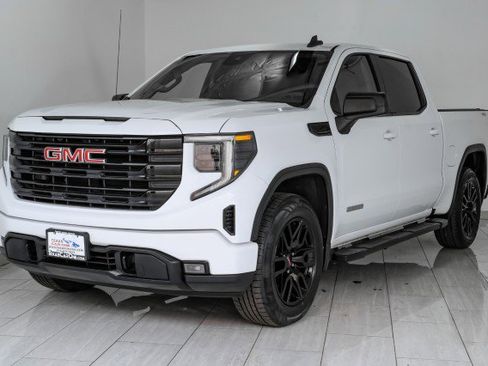 Used 2022 GMC Sierra 1500 Elevation AWD/4WD image 4