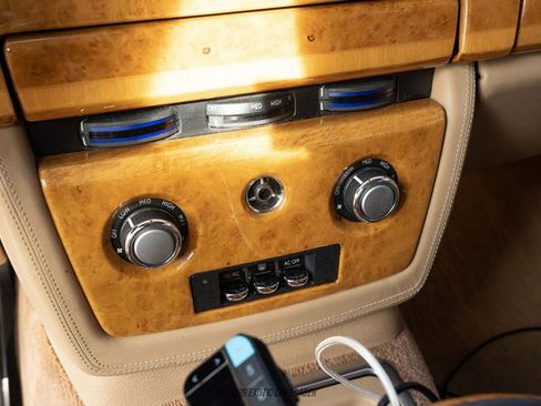Used 2005 Rolls-Royce Phantom Sedan RWD image 27