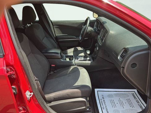 Used 2015 Dodge Charger SE w/ Power Sunroof Group AWD/4WD image 26