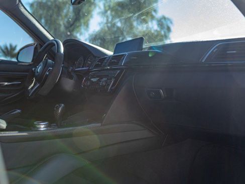 Used 2016 BMW M3 image 32