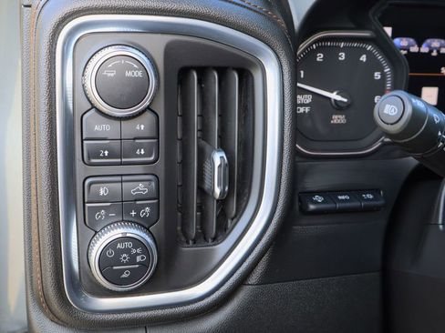 Certified 2020 GMC Sierra 1500 AT4 w/ Technology Package image 12