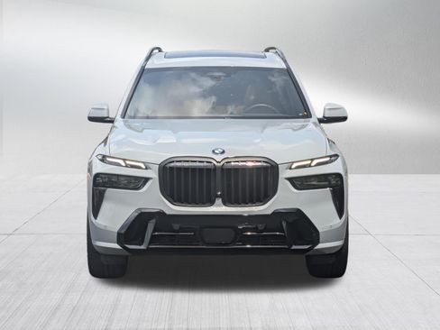Used 2024 BMW X7 xDrive40i w/ Executive Package AWD/4WD image 2