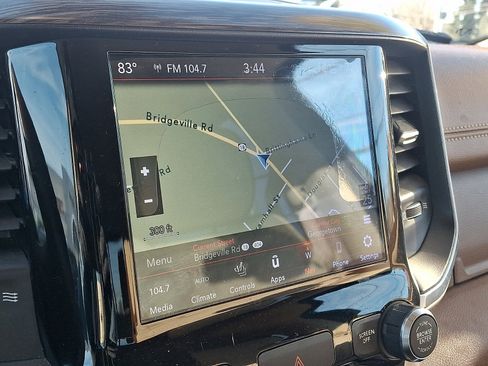 Used 2020 RAM 1500 Laramie image 18