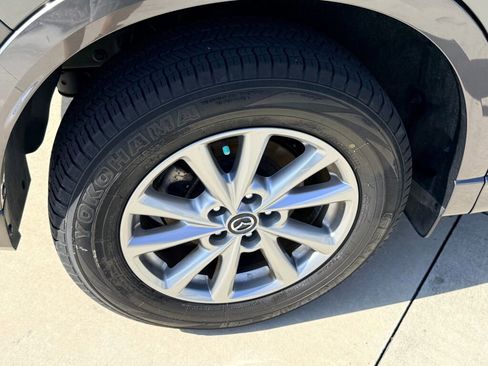 Used 2024 MAZDA CX-5 AWD 2.5 S w/ Preferred Package image 13