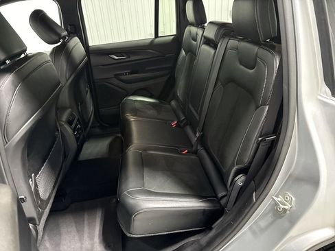 Used 2024 Jeep Grand Cherokee Altitude image 26