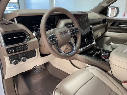 New 2026 GMC Yukon XL Denali image 18